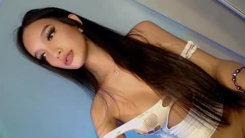 Elisa online show from 12, 3, 2025