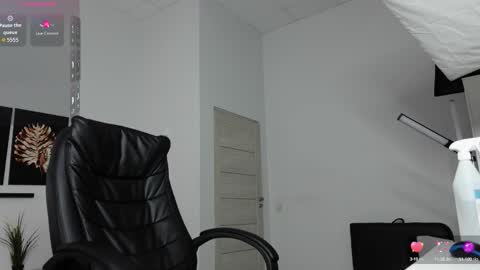    online show from 6, 10, 2025