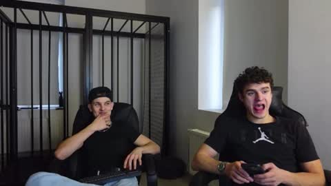    online show from 29, 10, 2025