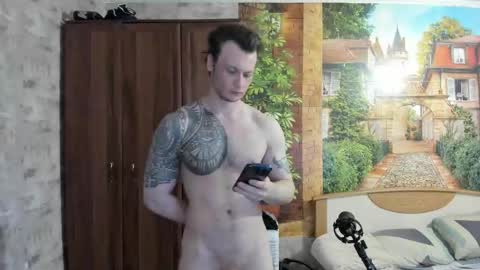 Snapshot of eric_the_vikking chatting on 19, 11, 2025 Eric online show from 19, 11, 2025