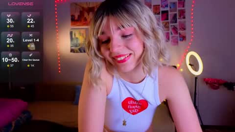 Snapshot of erica_winterr chatting on 8, 2, 2025 Erica Winterr online show from 8, 2, 2025