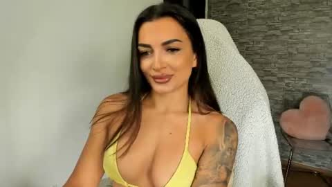 Snapshot of erica_xoo chatting on 18, 7, 2026 Riaaa online show from 18, 7, 2026