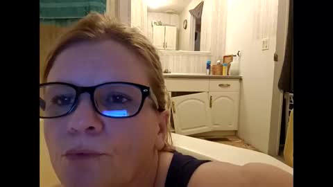 Snapshot of ericas080625 chatting on 26, 3, 2026 EazyE MattyDaddy online show from 26, 3, 2026