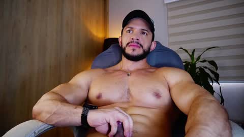 Erick Thompson online show from 1, 2, 2025