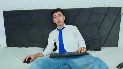 Erick online show from 1, 2, 2025