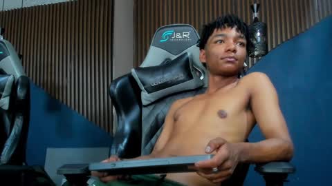 Snapshot of erickcarmack chatting on 1, 2, 2025 Erick online show from 1, 2, 2025