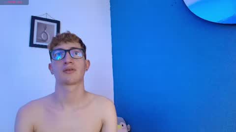 Snapshot of erik_golden_ chatting on 12, 6, 2026 I am Erik online show from 12, 6, 2026
