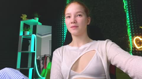 erikabrian online show from 28, 12, 2024