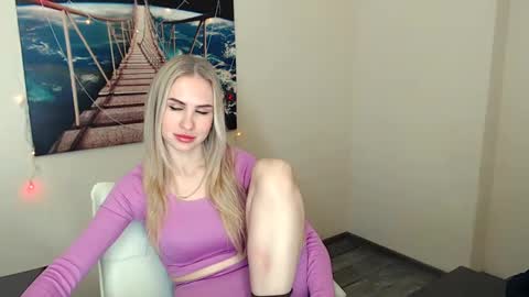 Erika online show from 27, 2, 2025