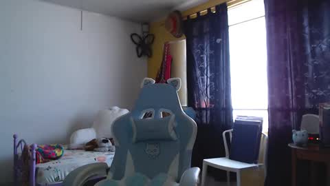 erina_1 online show from 26, 12, 2024