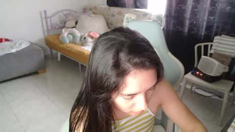 Snapshot of erina_1 chatting on 21, 4, 2026 erina_1 online show from 21, 4, 2026
