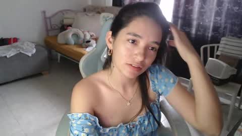 Snapshot of erina_1 chatting on 22, 4, 2026 erina_1 online show from 22, 4, 2026