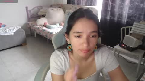 Snapshot of erina_1 chatting on 26, 4, 2026 erina_1 online show from 26, 4, 2026
