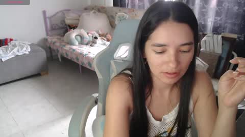 Snapshot of erina_1 chatting on 10, 5, 2026 erina_1 online show from 10, 5, 2026