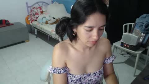 Snapshot of erina_1 chatting on 2, 7, 2026 erina_1 online show from 2, 7, 2026