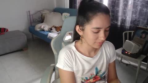 Snapshot of erina_1 chatting on 3, 7, 2026 erina_1 online show from 3, 7, 2026