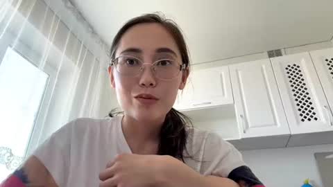 Snapshot of erinnthurmond chatting on 14, 7, 2026 Luna online show from 14, 7, 2026