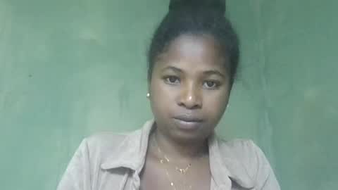 Snapshot of erisca19 chatting on 9, 7, 2026 Erisca19 online show from 9, 7, 2026