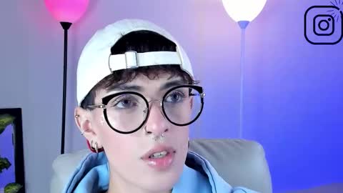   online show from 25, 11, 2025