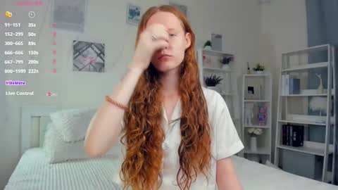 Snapshot of erline_may chatting on 26, 11, 2025 Sofia online show from 26, 11, 2025