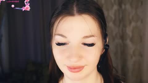 Snapshot of erlinefairall chatting on 8, 11, 2025 Erline and Monica online show from 8, 11, 2025