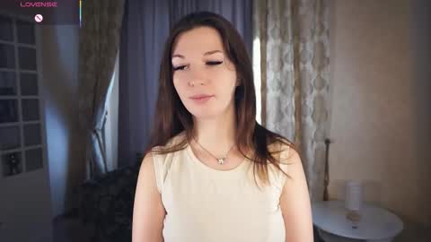 Snapshot of erlinefairall chatting on 16, 11, 2025 Erline and Monica online show from 16, 11, 2025