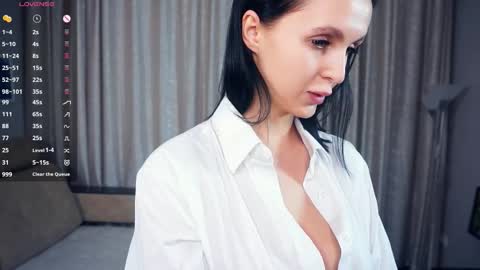 Snapshot of erlinefairall chatting on 27, 11, 2025 Erline and Monica online show from 27, 11, 2025