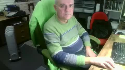 Snapshot of ernello chatting on 30, 9, 2025 ernello online show from 30, 9, 2025