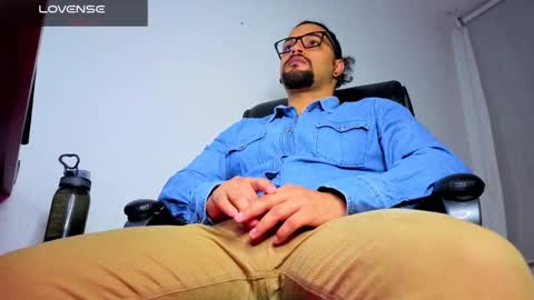 Snapshot of ernesto_rodriguez_82 chatting on 4, 3, 2026 ernesto rodriguez 82 online show from 4, 3, 2026