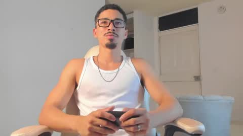 Snapshot of eros_becker_ chatting on 11, 5, 2026 eros_becker_ online show from 11, 5, 2026