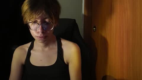 Snapshot of eroslove90 chatting on 2, 11, 2025 eroslove90 online show from 2, 11, 2025