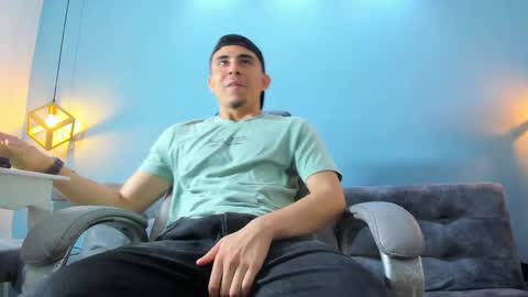 Snapshot of eross_santy chatting on 19, 9, 2025 Eross online show from 19, 9, 2025