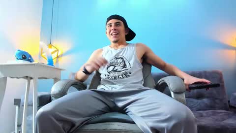 Snapshot of eross_santy chatting on 25, 9, 2025 Eross online show from 25, 9, 2025