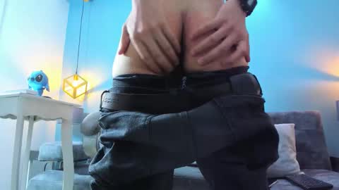 Snapshot of eross_santy chatting on 29, 9, 2025 Eross online show from 29, 9, 2025