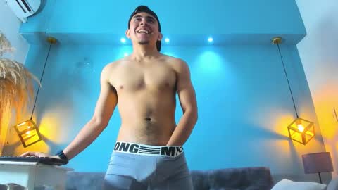 Snapshot of eross_santy chatting on 25, 2, 2026 Eross online show from 25, 2, 2026