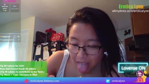 Snapshot of eroticalynn chatting on 4, 12, 2024 Lynn online show from 4, 12, 2024