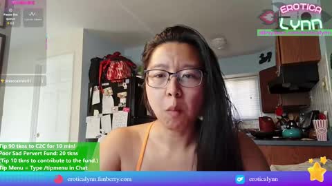 Snapshot of eroticalynn chatting on 8, 10, 2025 Lynn online show from 8, 10, 2025