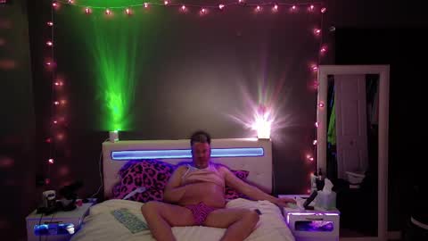 Snapshot of eroticdickmovement chatting on 12, 5, 2026 Cash Carry Fox online show from 12, 5, 2026
