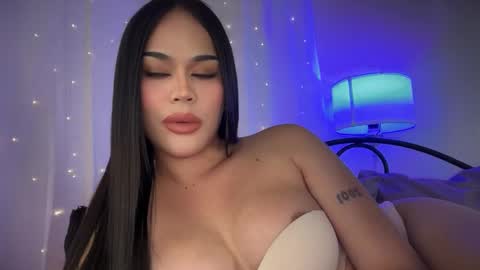 Snapshot of erotictsmonica chatting on 7, 11, 2025 monica online show from 7, 11, 2025