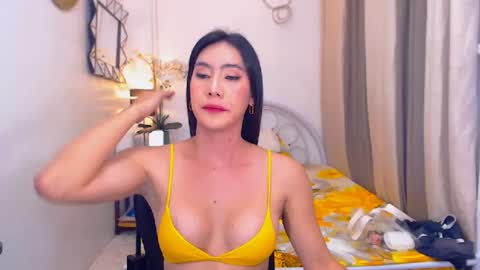 Snapshot of ervanamorge chatting on 13, 2, 2025 Ervana online show from 13, 2, 2025