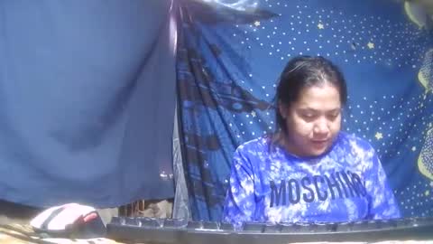 Snapshot of ervanamorge chatting on 13, 11, 2025 Ervana online show from 13, 11, 2025