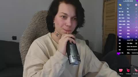 Snapshot of esajukyy chatting on 22, 4, 2026 esajukyy online show from 22, 4, 2026
