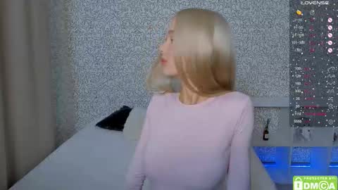 Megan and Brad online show from 16, 11, 2025