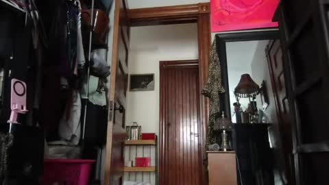 Snapshot of esimaralda chatting on 22, 5, 2026 esimaralda online show from 22, 5, 2026