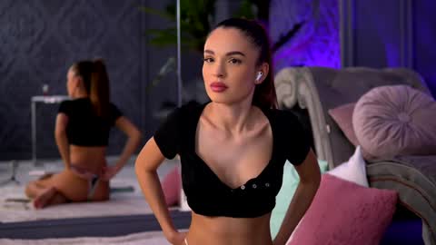 Raluca  online show from 4, 12, 2024