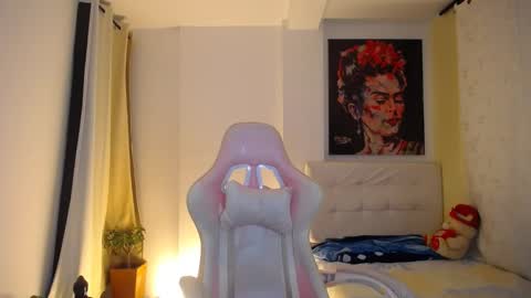 Esmeralda online show from 11, 12, 2024