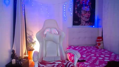 Esmeralda online show from 19, 12, 2024
