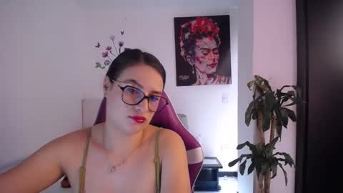 Esmeralda online show from 22, 3, 2026