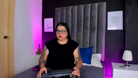 Snapshot of esmeralda_adamss chatting on 22, 6, 2026 Esmeralda online show from 22, 6, 2026