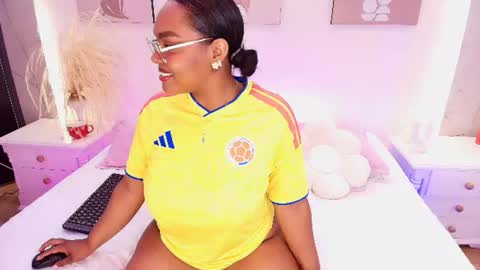 Snapshot of esmeralda_duarte chatting on 14, 6, 2026 esmeralda online show from 14, 6, 2026